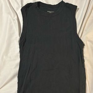 Structure Black Tank